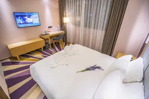 Lavande Hotels Qixingyan Scenic Spot Yihua International Plaza - Image 2