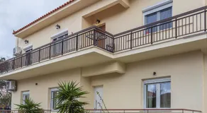 Morpheas Apartment in Central Myrina - Image 4