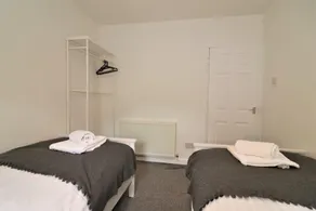 Signature - Belhaven House - Image 4