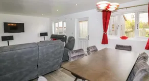 Ruby Red - Image 5