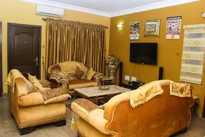 Banex Apartment - Image 4