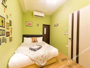 Sunrise Champs Hostel - Image 2