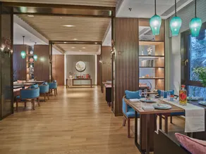 Night Mooring at Qinhuai Junting Hotel (Taoye Ferry Branch) - Image 3