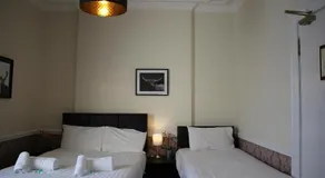 Ardmillan Hotel - Image 2