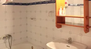 Apartamentos Atlantis - Image 2