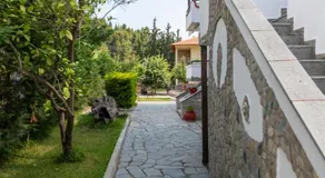 Fantasia Studios and Apartments - Image 5