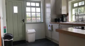 Picture perfect cottage in rural Tintagel - Image 4