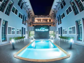 The Peak Boutique Hotel - Image 2