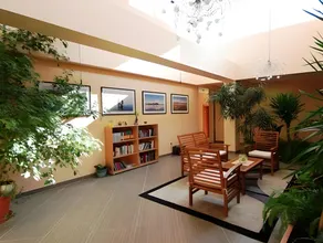 Hotel Merlot - Image 4