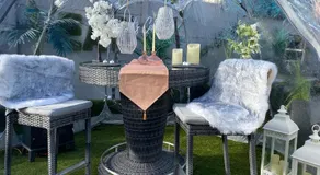 Mini Love Island style guest house includes personal hot 24 hour swimming pool, heated dining pod, outdoor bathtub, BBQ and fire pit, all this is secretly located in the busy suburbs of Nottingham - Image 3