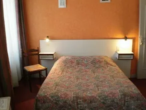 Hôtel De La Gare Montluçon - Image 4