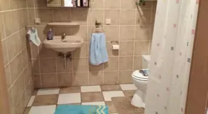 Schöne Studiowohnung, renoviert, zentrale Lage - Image 2
