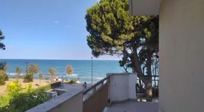 Spacious double room beside the sea - Image 5