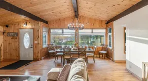 Lakefront Escape Hot Tub & Sauna Retreat - Image 4