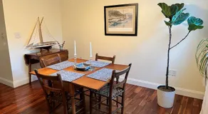 Fox Park Gem Cozy Room with Premium Bedding & Desk - Image 3