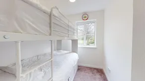 Oaklands A lovely 3 bed house 5 minutes walk away from Hatfield Town Centre - Image 3