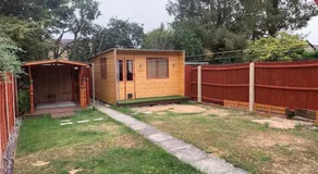 Huntingdon 5 bedroom 4 double beds, off road parking close town centre - Image 3