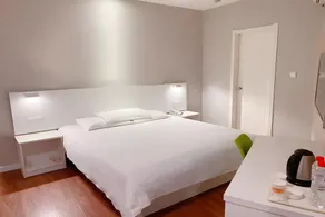 Home Inn Shenyang Railway Station Taiyuan Street Wanda Plaza - Image 2