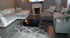 Newly renovated & furnished luxury bedroom - Image 2