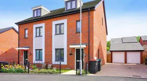 Wavendon House • Sleeps 6 • Driveway Parking • Garden • Fast Wifi • Smart TV • Yoko Property - Image 3