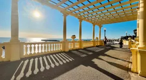 Foz Modern Luxury Sea View Balcony Apartments by LuxiStay - Image 3