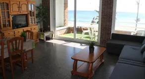 Piso Jover alojamiento en primera línea del Mar !! - Image 2