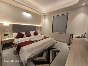 Hotel Divine Vista - Image 5