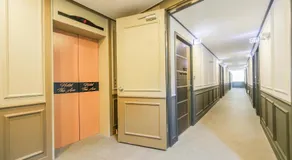 Ace Hotel - Image 5