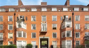 Designer Flat in Bethnal Green - Image 2