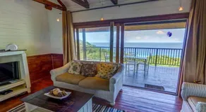 Seaview home, stone throw from beach - Image 2