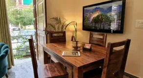 Peaceful Home2 Stay by Six Lane - Image 3