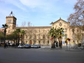 Plaza Universitat - Image 4
