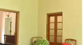 Charming & historical 3-Bed Bungalow in Hikkaduwa - Image 3