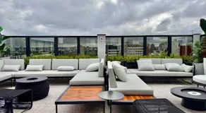 Diamond Batel - Apartamentos by UROOMS - Image 4