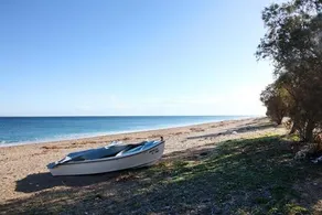 Mourteri house on the beach - Image 5