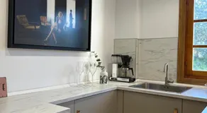 Beautiful Apartment in Puerto de la Duquesa Marina, Steps from the Beach - Image 5
