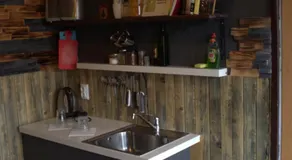 Hunters little house - Image 3