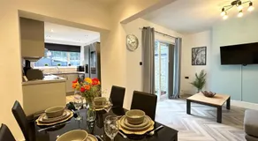 Halton House Runcorn By Smart Corporate Stays - Image 2
