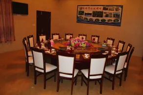 Forest Hotel - Image 5
