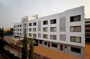 Hotel Dwarka Park - Image 1