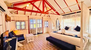 Hibis Beach Resort - Image 2