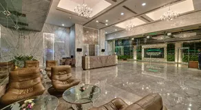 Goldfinch Hotel Mumbai - Image 3