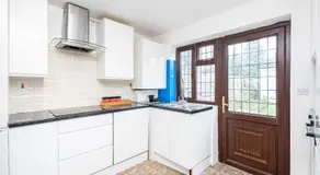 Spacious Dagenham 4Bedroom House with Parking - Image 5