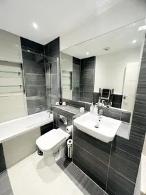 Modern 1-4 Sleeper Flat with Parking & Workspace - Image 2