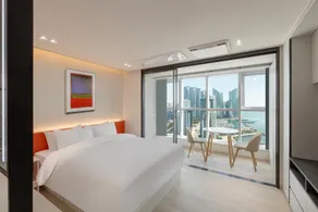 Newcz Centum Hotel - Image 2