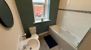 Resilets Quayside Stays 2 - Central - Contractors - 2BR - Image 2