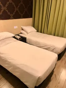 Yes Luxury Hotel - Image 5