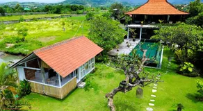 Rumah Putih Beachfront Bungalow - Image 3