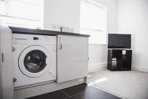 NEW 2BD Pontact Flat in the Heart of Didcot - Image 5