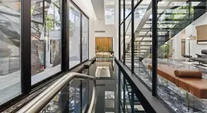 Modern home at Oaks Hill Country Club - Image 3